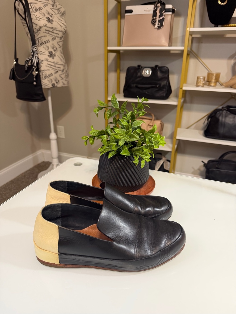 FEIT Handmade Leather Slip-on Color-blocked - Women’s size 9